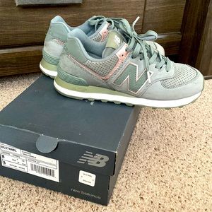 New Balance WL574NBL